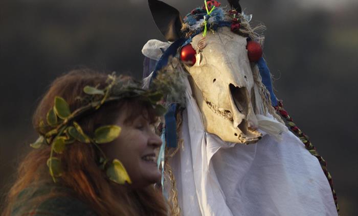 Dathlu Heuldro'r Gaeaf-Winter Solstice Celebration